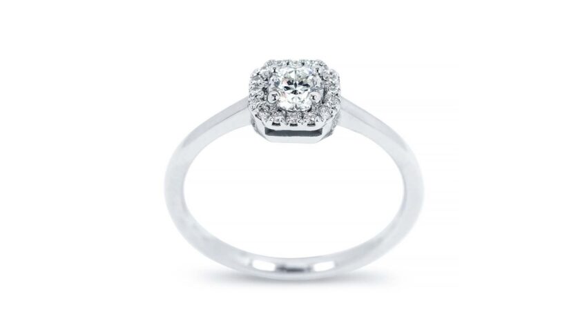 Tökéletes eljegyzési gyűrű a White and Black ékszerboltban