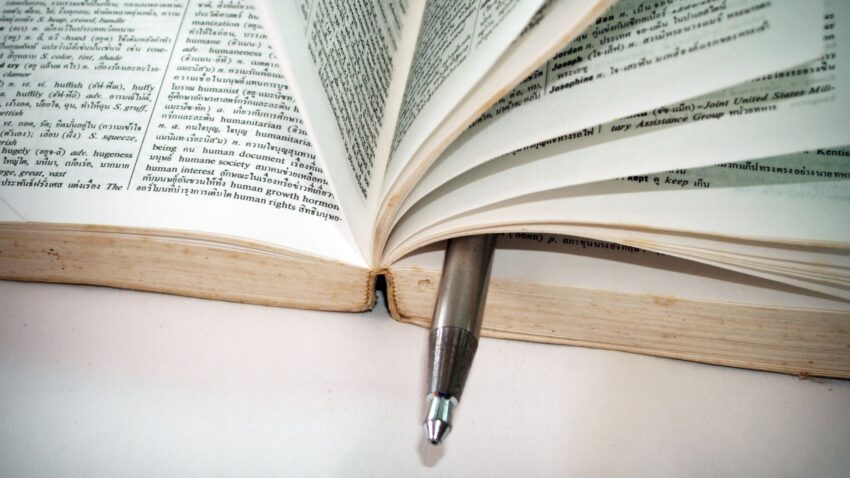 Hiteles fordítás Győr és román magyar fordító iroda